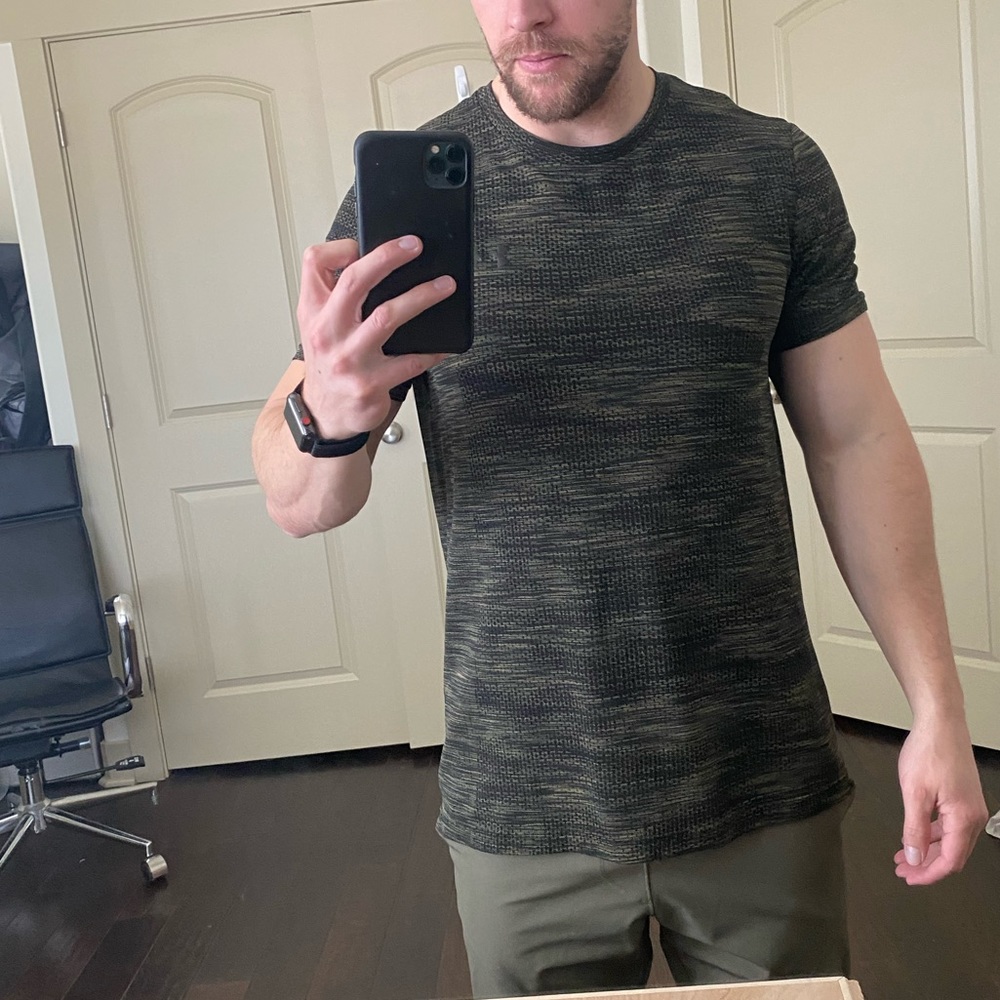 Under Armour seamless fitted shirt.